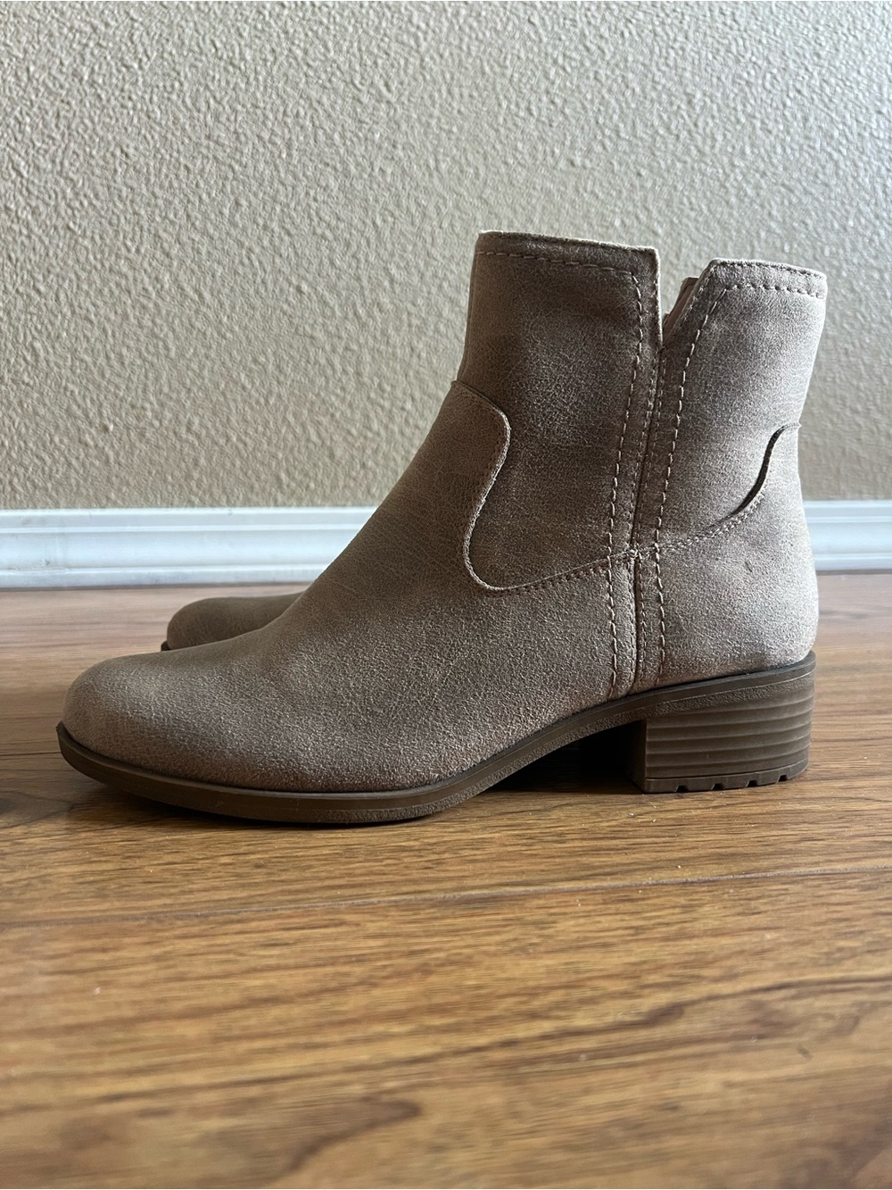 Sorel Taupe Suede Ankle Boots - Women's Booties